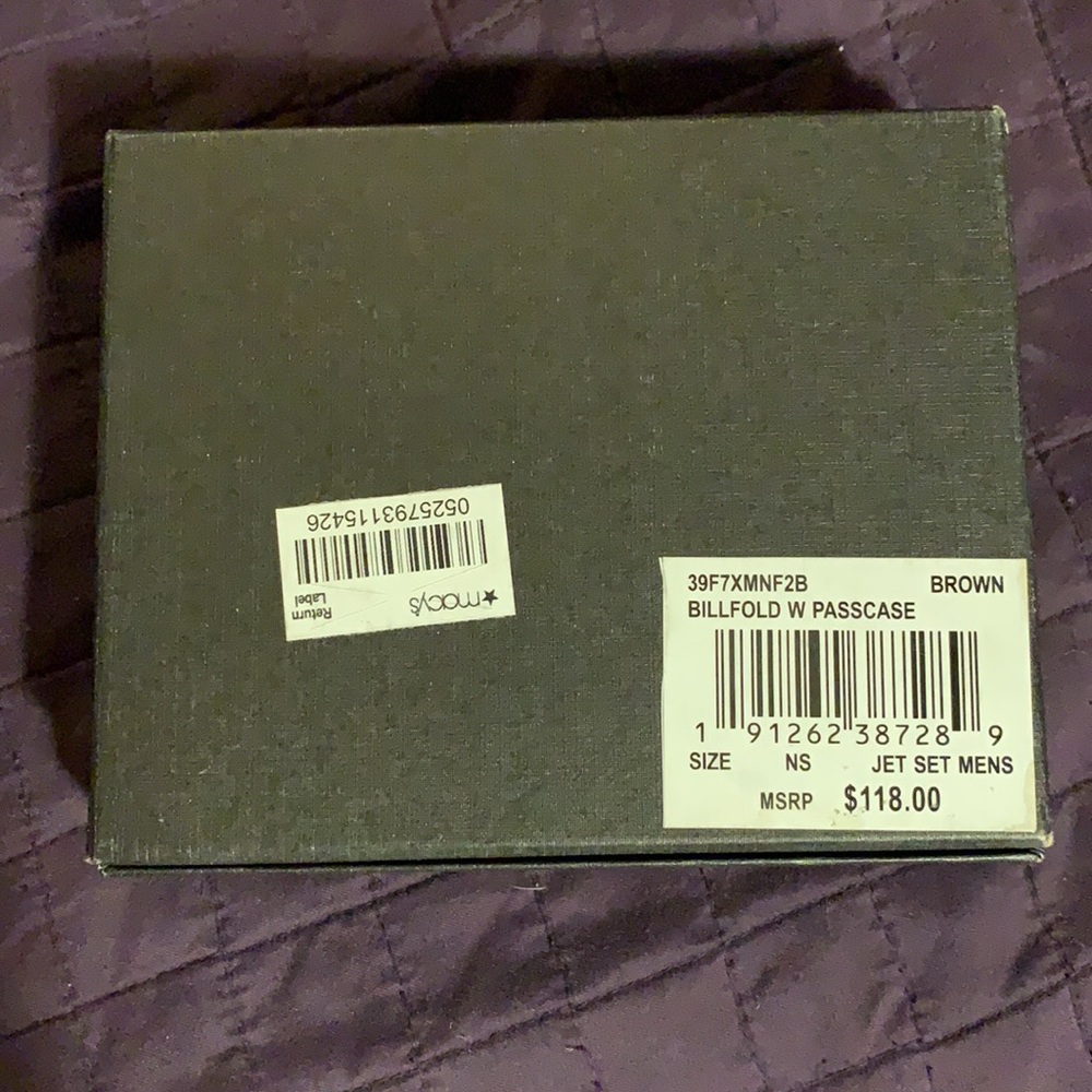 Brand new Michael Kors wallet - Picture 6 of 6